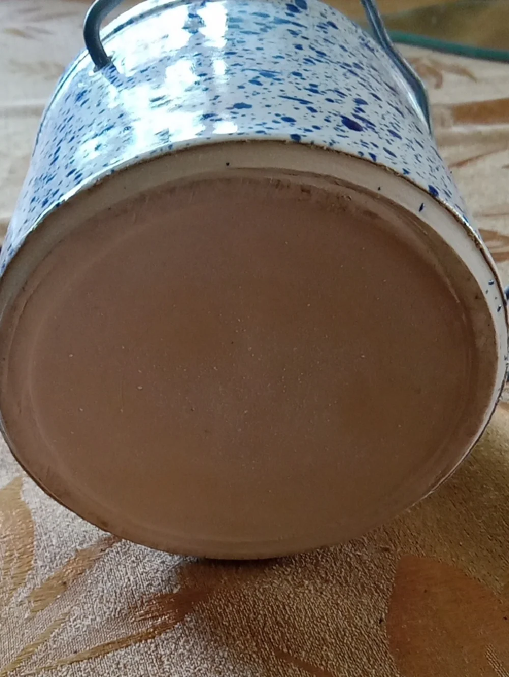 70's Spatter Painted Blue & White Crock With Ceramic Lid And Bale
